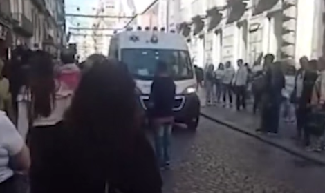 «Maxirissa in via Toledo a Napoli tra ambulanti»