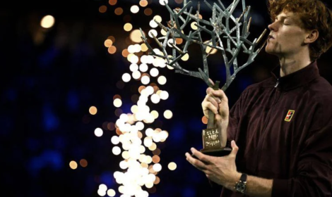 Sinner trionfa a Parigi e torna numero 1 del mondo