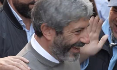 La Giunta Fico sotto l’albero di Natale