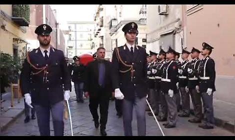 Folla e commozione ai funerali del poliziotto Aniello Scarpati