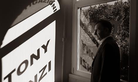 “Napoli mi chiama ogni dieci giorni: dalla Campania il 30% dei casi”. La doppia vita dell’investigatore Carbone