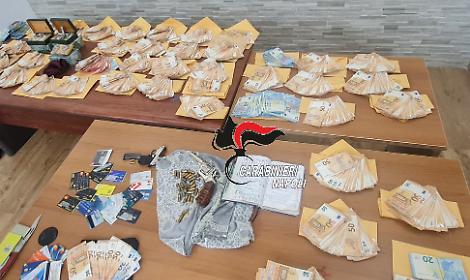 Nascondevano un “tesoro” in casa: intera famiglia denunciata