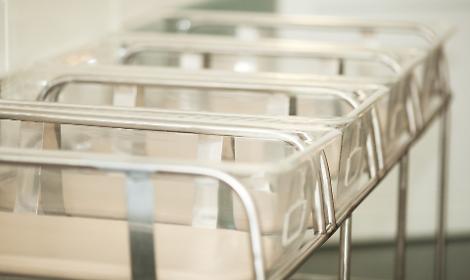 Italia, così si contrastano i rischi della denatalità