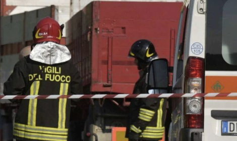 Crolla balcone, due feriti: uno è in codice rosso