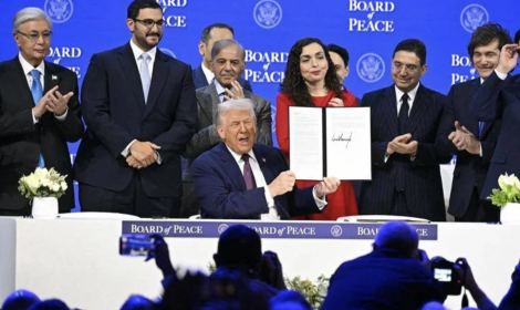 Board of Peace, Trump a Davos: &laquo;Tutti vogliono partecipare&raquo;. Ma anche Londra si sfila