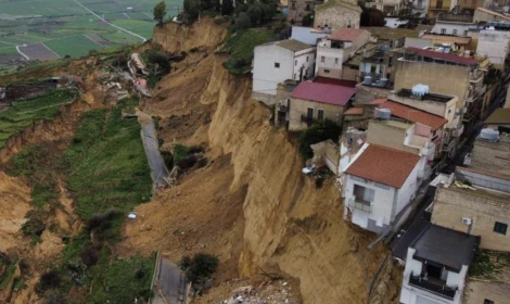La triste frana di Niscemi: riqualificare il territorio