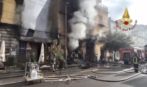 Incendio a Secondigliano, 21 sfollati accolti nel Centro Pertini