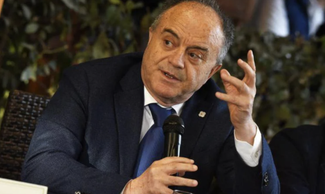 Referendum giustizia, Gratteri choc: &laquo;Persone perbene per il No, per il S&igrave; massoneria deviata e imputati&raquo;