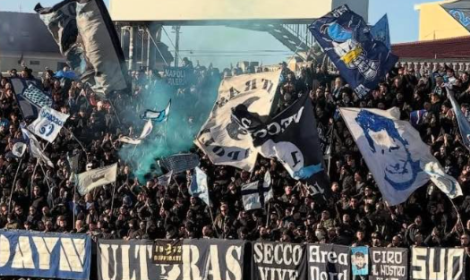 Fumogeni e aggressioni per Cremonese - Napoli, 20 daspo