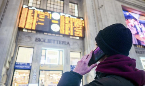 Aerei, treni e trasporto pubblico verso lo sciopero nazionale: date, orari e fasce di garanzia