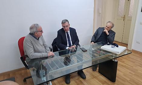 Massimiliano Manfredi in visita alla redazione del Roma