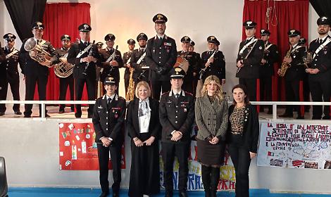 Fanfara dei Carabinieri e Inno di Mameli, polemica alla scuola Cuoco-Schipa