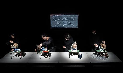 &ldquo;La classe&rdquo;, docupuppets tra teatro di figura e memoria autobiografica