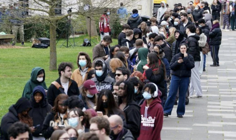 Meningite, salgono a 34 i casi nel Kent in Uk: code per il vaccino