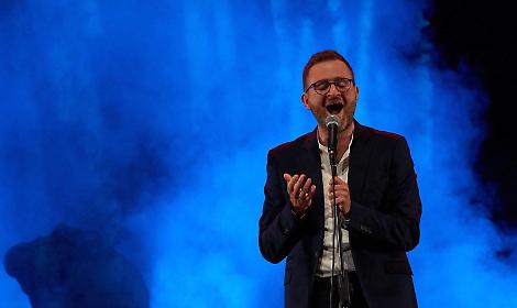 Luca Sorrento arriva al Teatro Cort&eacute;Se con Neapolitan Love Songs