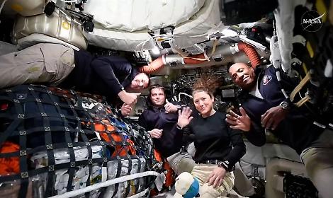 Artemis II, passaggio ravvicinato alla Luna