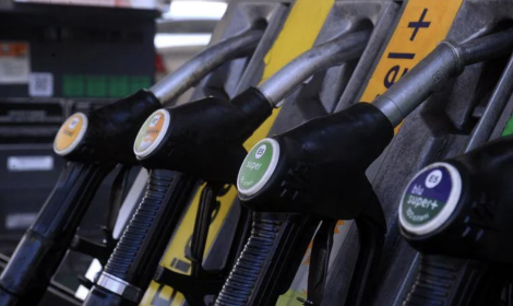 Caro carburanti non si ferma, media gasolio sopra picco del 19 marzo: prezzi benzina e diesel