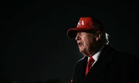 Iran, Trump attacca Papa Leone: &laquo;Un debole, in Vaticano solo grazie a me&raquo;