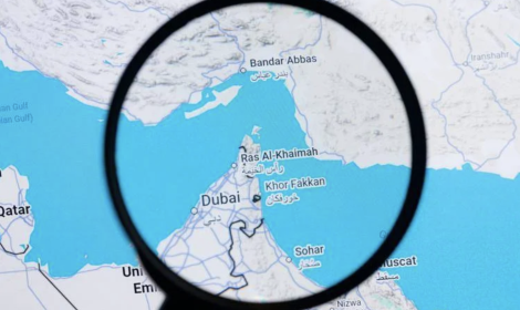 Iran riapre lo Stretto di Hormuz: &laquo;Via libera a tutte le navi&raquo;