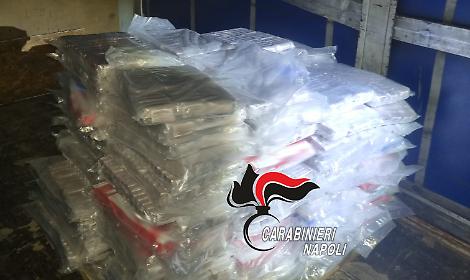 Scoperta una tonnellata di droga, due arresti