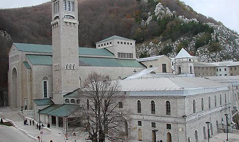 Montevergine, chiude il Santuario