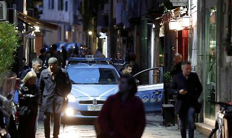 Lite e spari ai Baretti, locale chiuso per un mese: il titolare non avvis&ograve; le forze dell'ordine