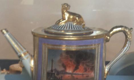 Un servizio da tavola come souvenir