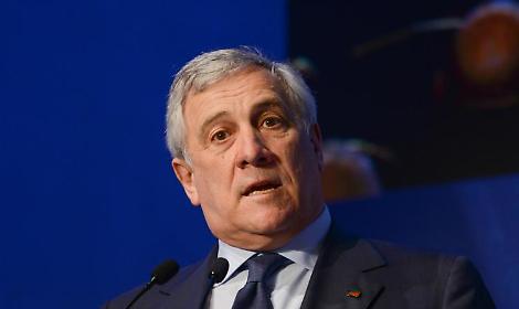 Ma la politica non pu&ograve; fare ora a meno di Tajani