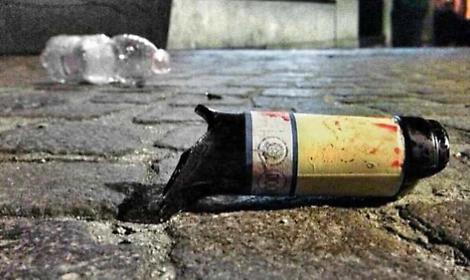 17enne ferito con cocci di bottiglia, denunciati tre minori