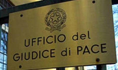Corruzione, sospesi tre giudici di pace