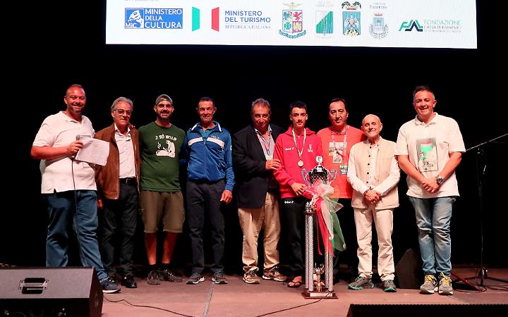 Corsa degli Zingari 2025: Andrea Paletta vince tra 30.000 spettatori