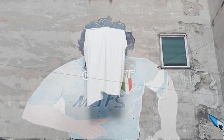 Largo Maradona, dialogo con esercenti su regolarizzazione