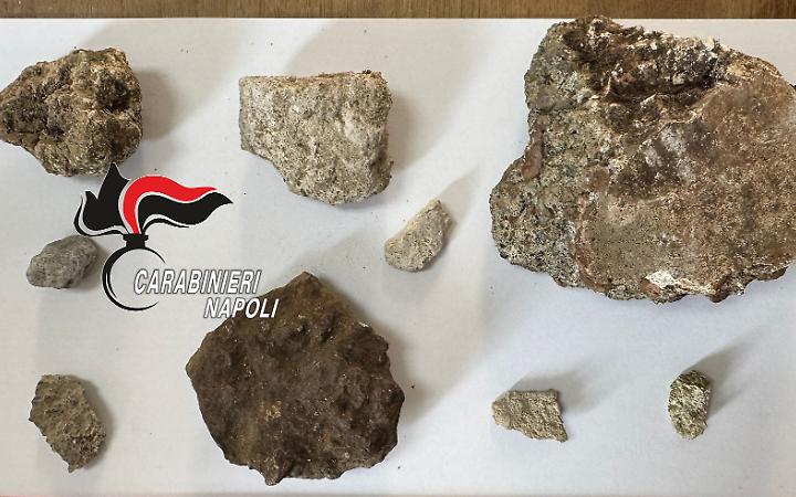 Ruba pietre antiche dagli Scavi, turista denunciato