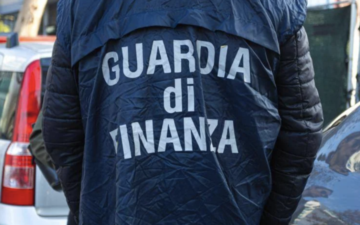 Scambio elettorale ed estorsione, 6 arresti tra Bari e Foggia. Indagato sindaco di Modugno