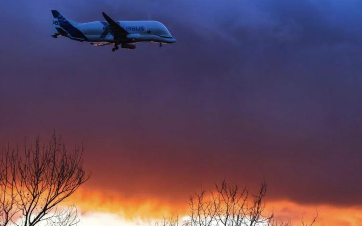 Airbus, maxi richiamo mette a terra migliaia di A320: cancellazioni e ritardi