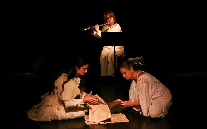 &ldquo;Storie che s&rsquo;intrecciano&rdquo; per &ldquo;Altri Natali&rdquo;