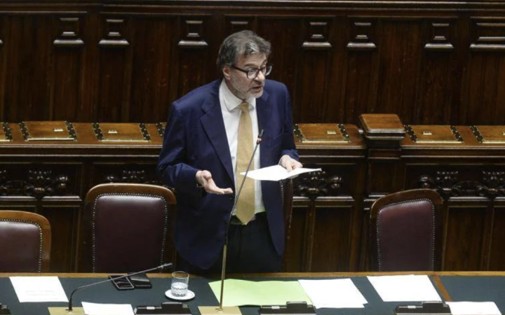 Pensioni, governo deposita nuovo emendamento: cosa cambia in Manovra