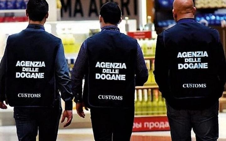 Dogane e Monopoli, in Campania maxi sequestri di prodotti