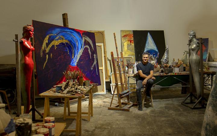 Lello Esposito, cos&igrave; ha ridato vita ai simboli di Napoli