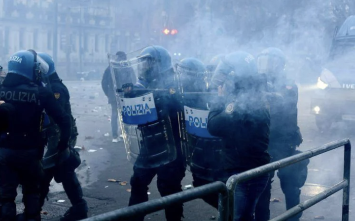 Scontri Askatasuna, domiciliari per il presunto aggressore del poliziotto