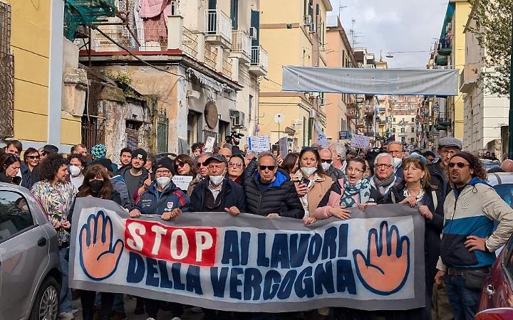 A Bagnoli manifestazione contro l'America's Cup