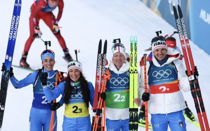 Milano Cortina 2026, staffetta biathlon d'argento. Goggia e Dalmasso di bronzo