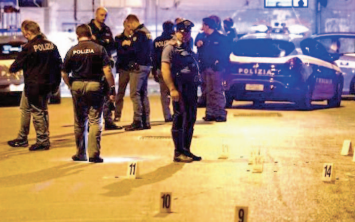 Commando in azione a Barra, pistolettate nel fortino del clan