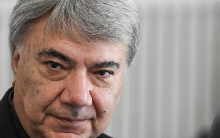 Bimbo trapiantato, il cardinale Battaglia in visita al Monaldi