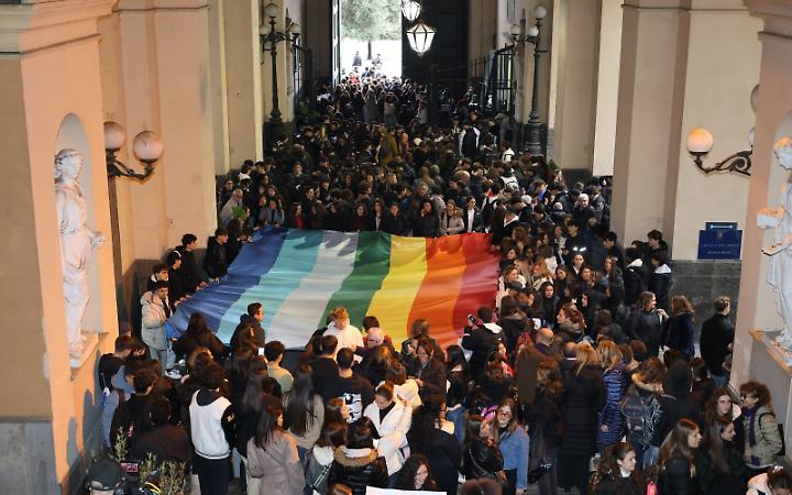 Parte da Napoli il Giro d'Italia per la pace