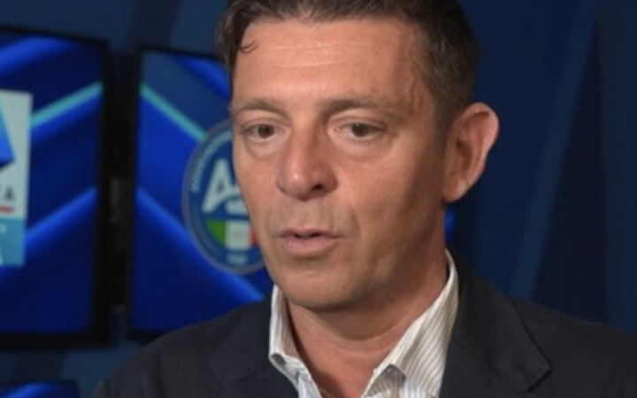 Rocchi ha chiaramente fallito ma anche nel calcio nessuno si dimette