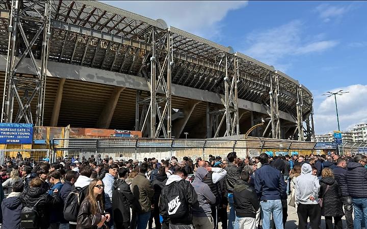 &laquo;Rendiamo permanenti le visite allo stadio Maradona&raquo;