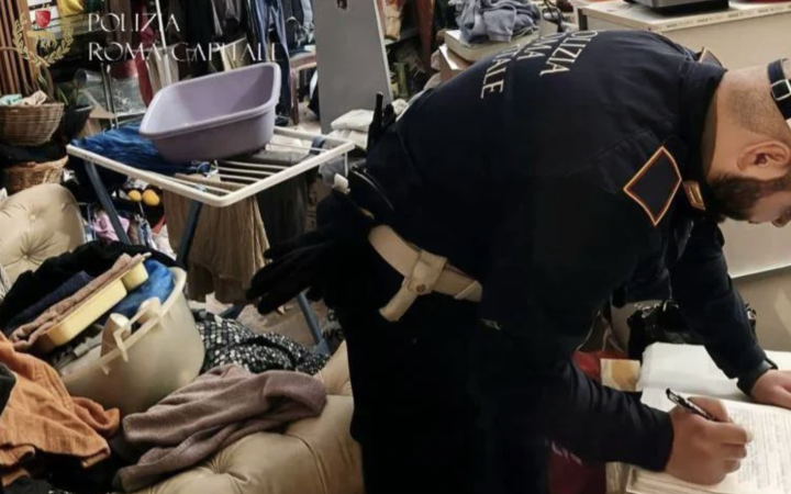 Neonato tra droga e rifiuti: madre denunciata, arrestato il compagno