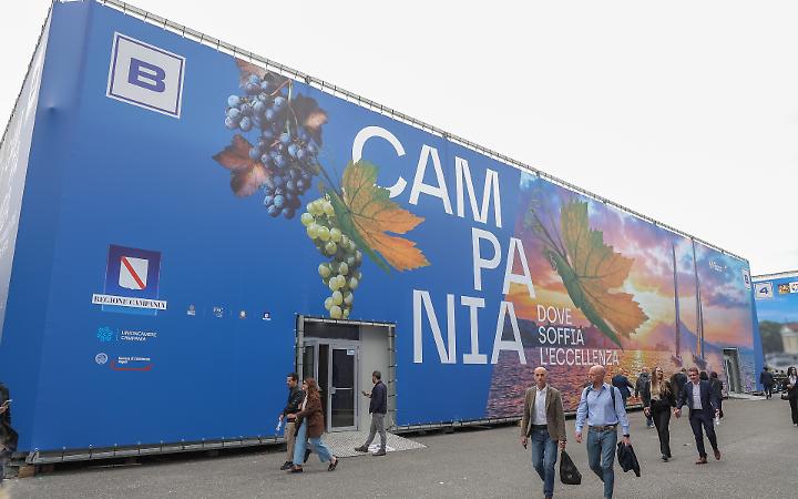 Successo della Regione Campania al Vinitaly 2026, presenti 170 aziende