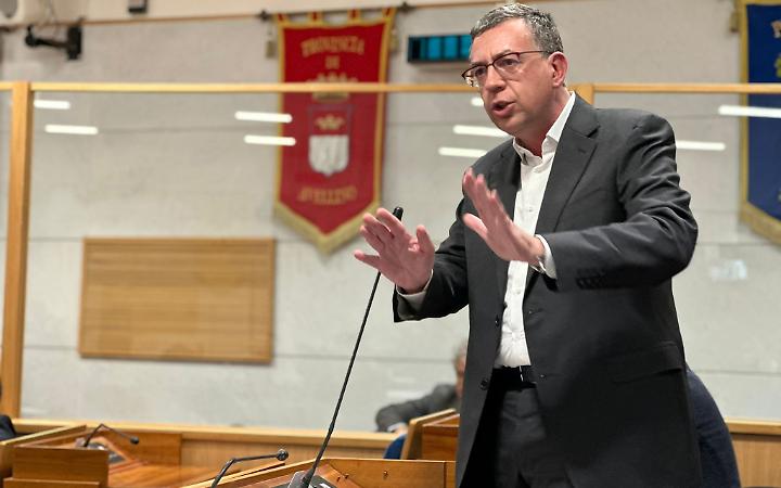 Centrosinistra pronto, Manfredi vuole la data del voto